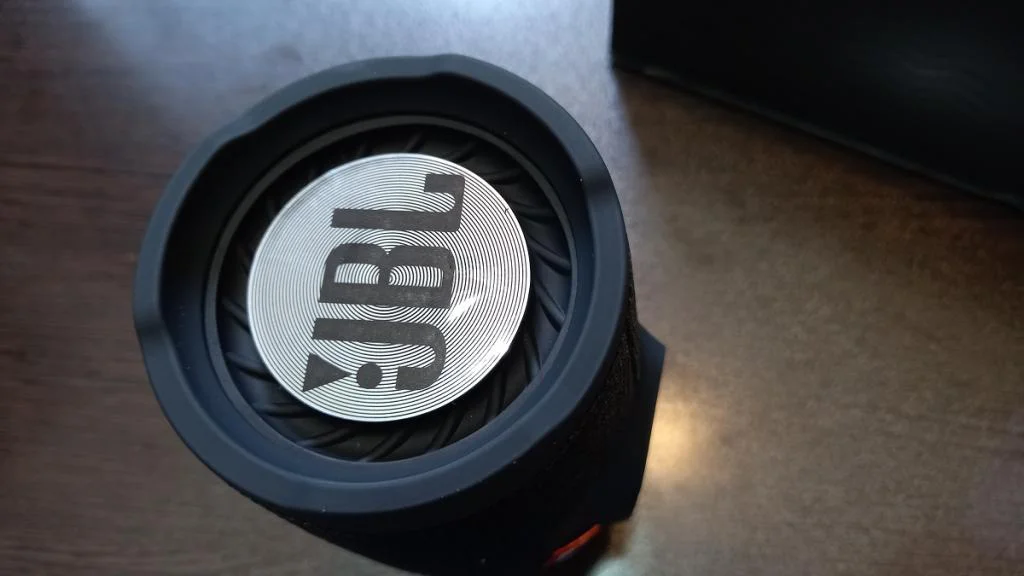 اسپیکر بلوتوثی قابل حمل جی بی ال مدل Charge 4